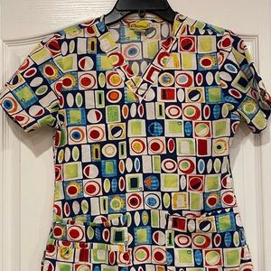 Women’s Winder Wink Scrub Top Size X-Small (Great Condition)